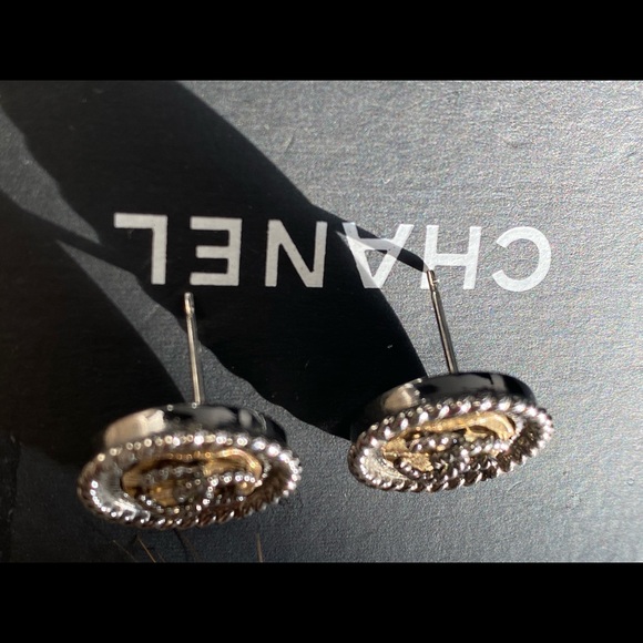 Chanel Round CC Crystal Earrings - Picture 2 of 6